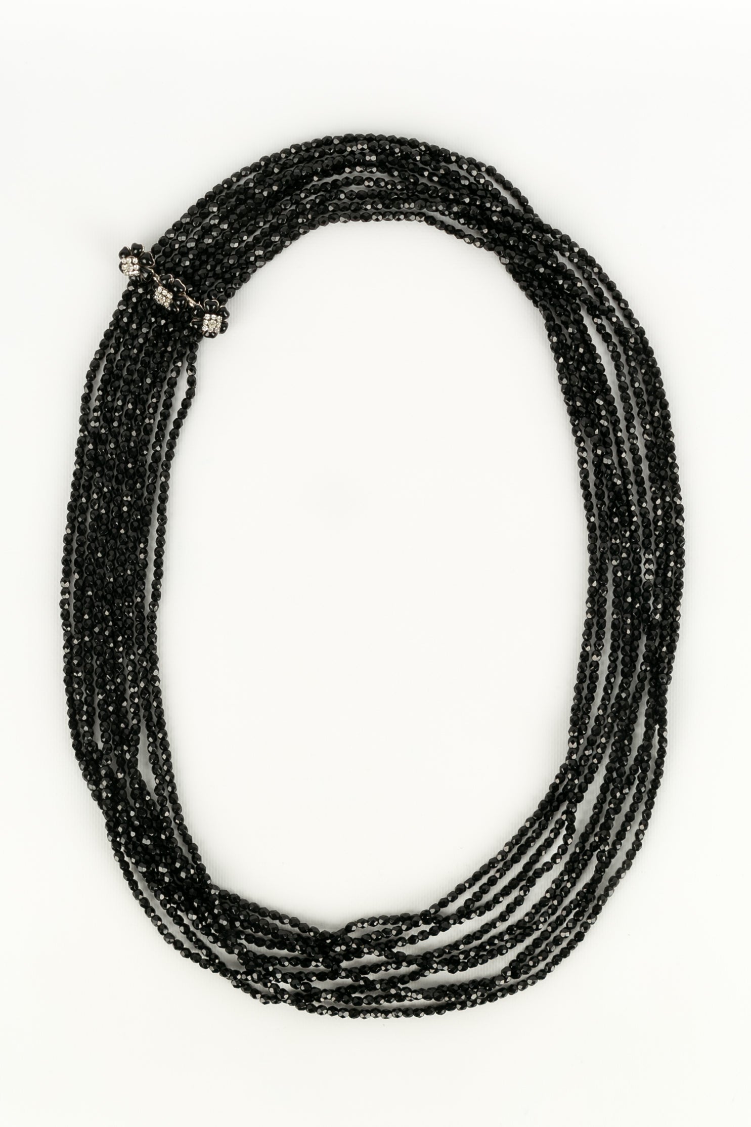 Collier camélias Chanel