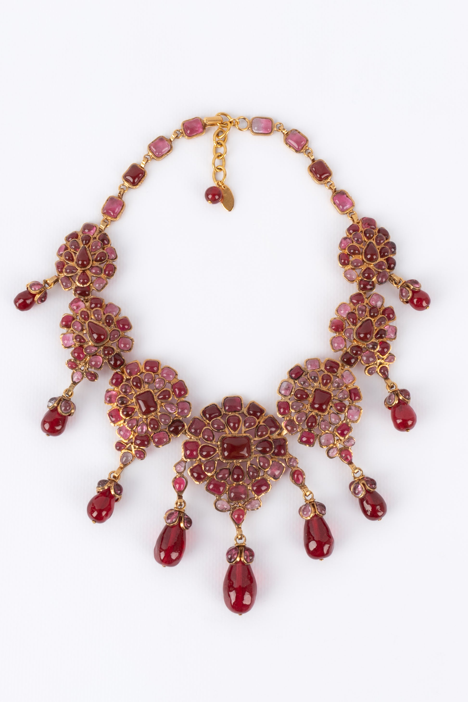 Collier en pâte de verre Chanel