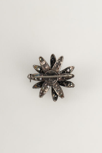 Broche argentée Chanel 