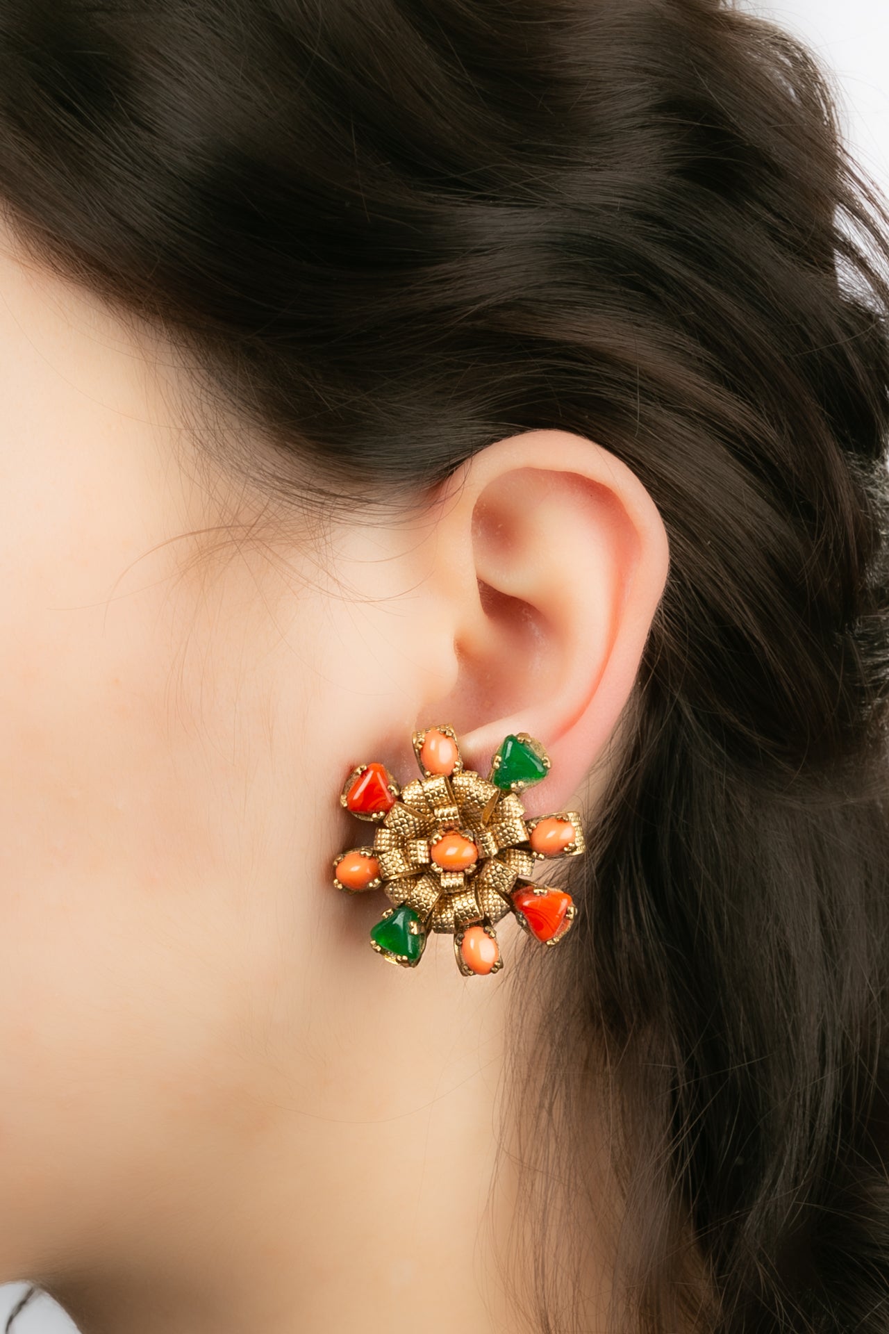 Boucles d'oreilles à cabochons colorés
