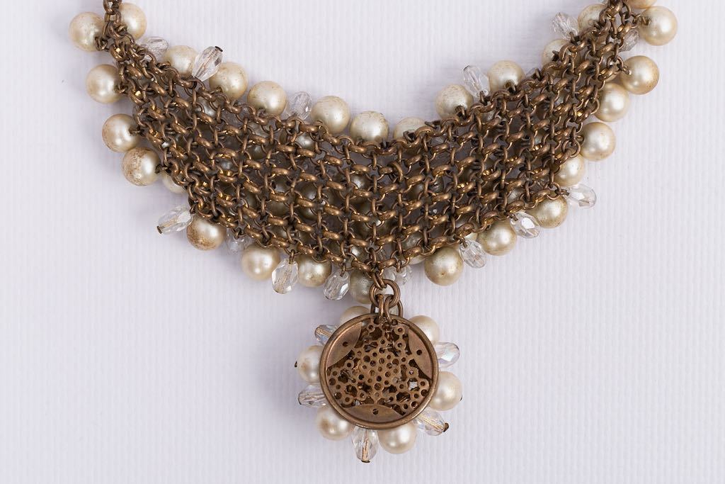 Collier de perles nacrées Chanel (Non signé)
