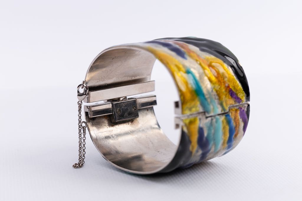 Bracelet émaillé aux couleurs multicolores