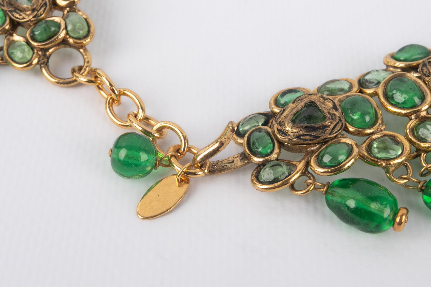 Collier en pâte de verre Chanel