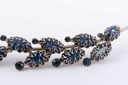 Couronne ancienne en métal argenté et strass bleus