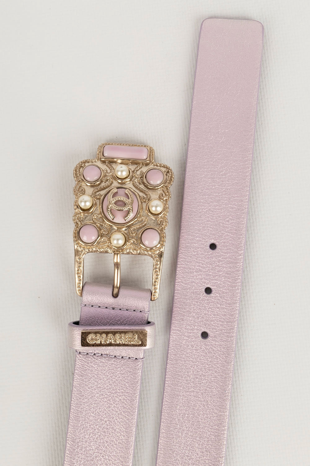 Faux pearl and camellia belt, Chanel: Handbags and Accessories, 2020