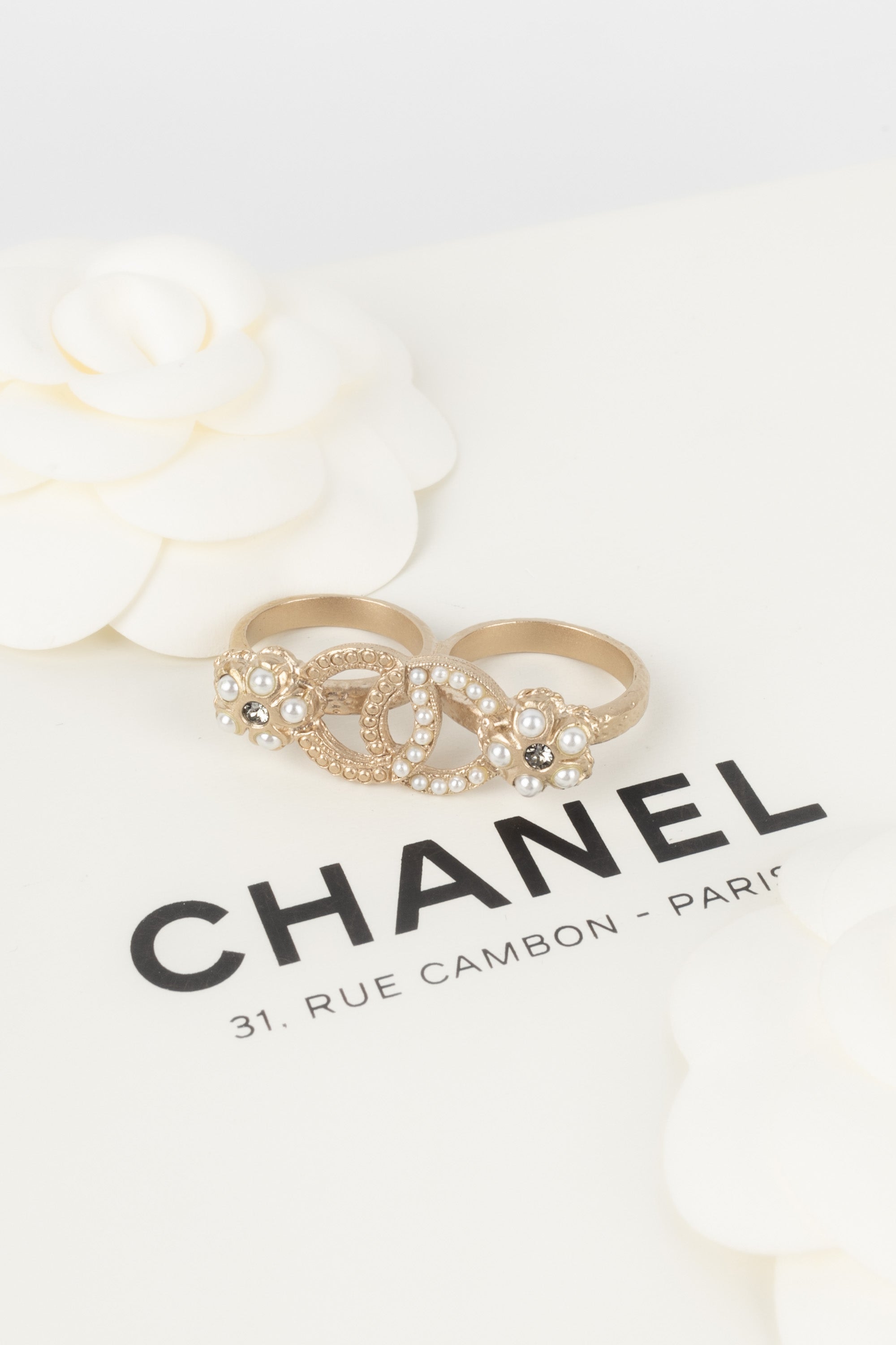 Bague chanel logo hot sale