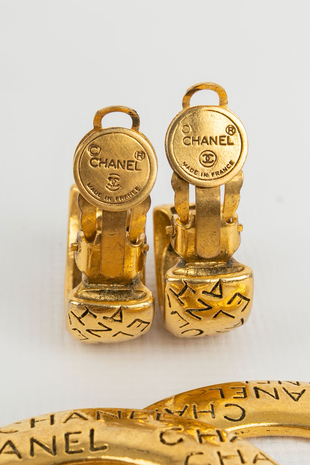 Boucles d'oreilles créoles Chanel 