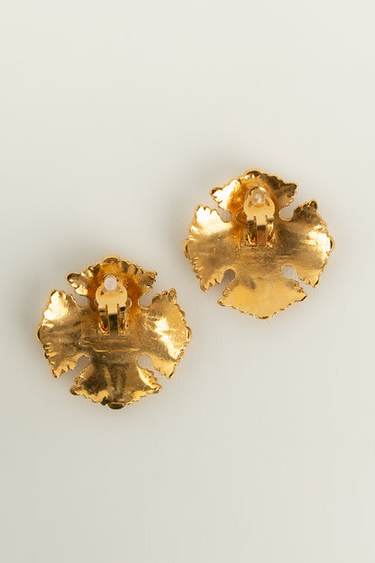 Boucles d'oreilles dorées Chanel