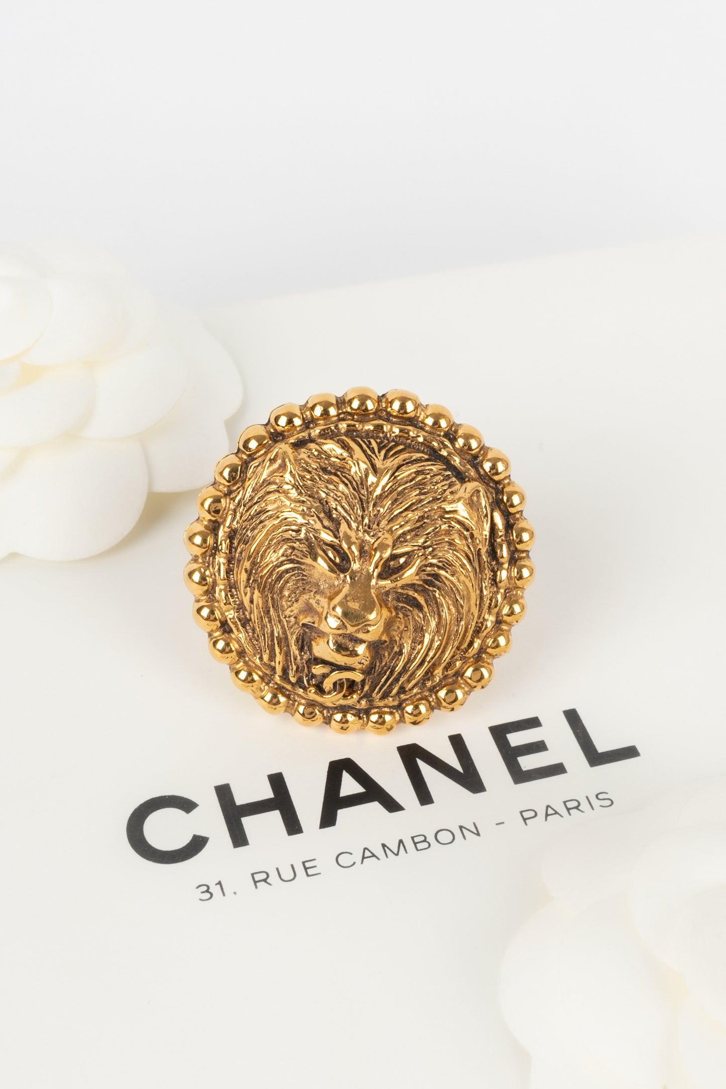 Broche tête de lion Chanel 1983