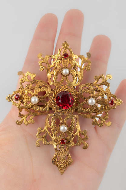 Broche en métal doré et strass