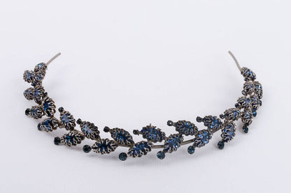 Couronne ancienne en métal argenté et strass bleus