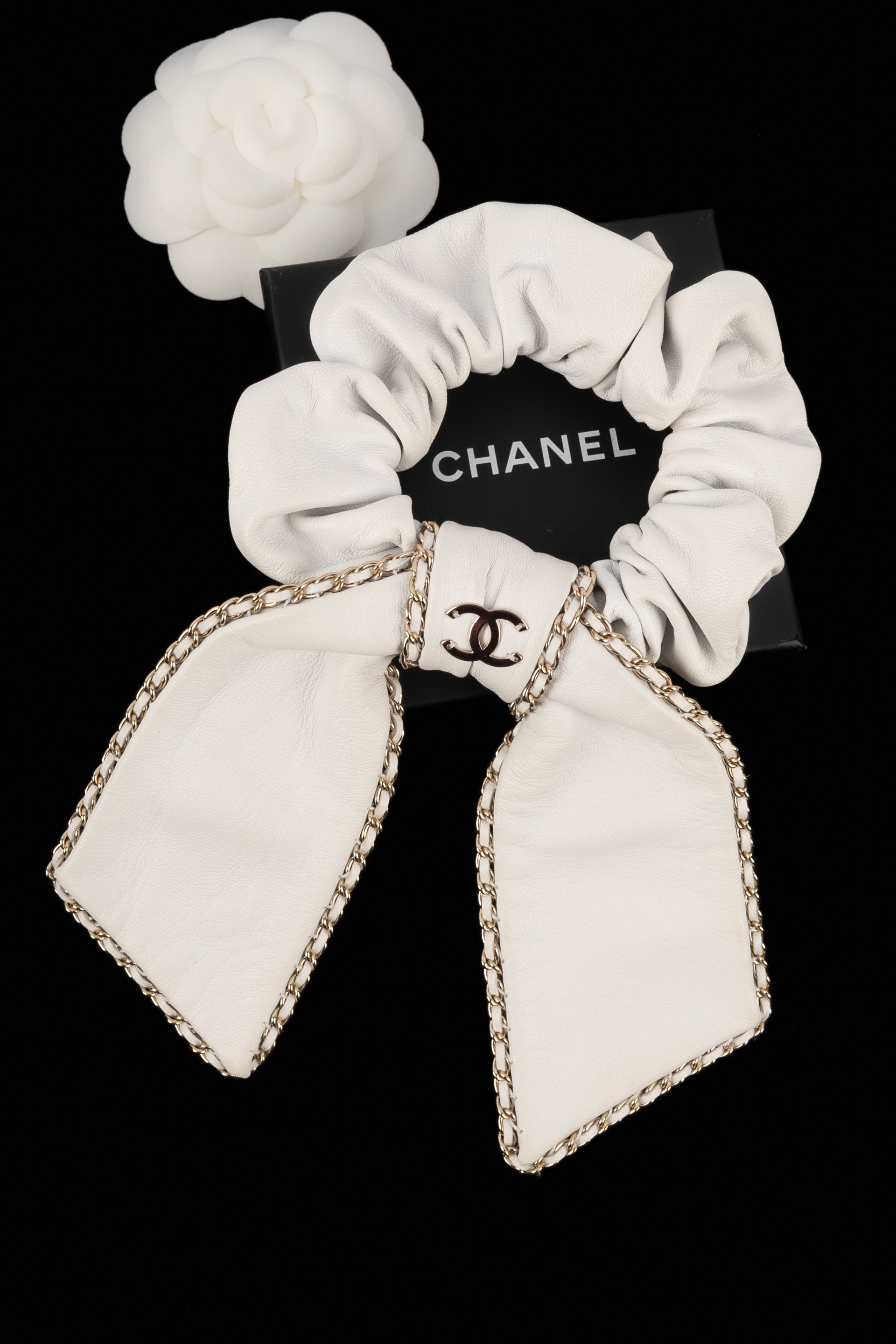 Bijou de cheveux Chanel