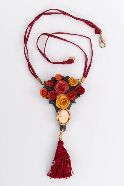 Collier roses Chantal Thomass Défilé