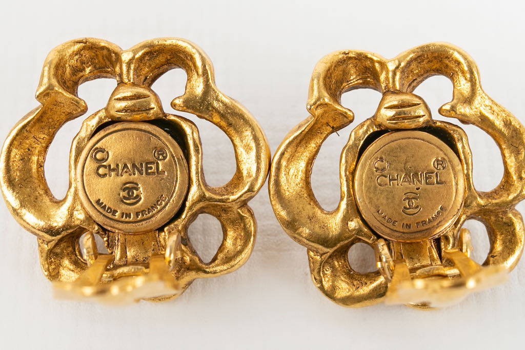Boucles d'oreilles baroques Chanel 