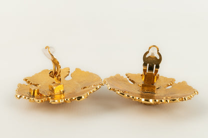 Boucles d'oreilles dorées Chanel