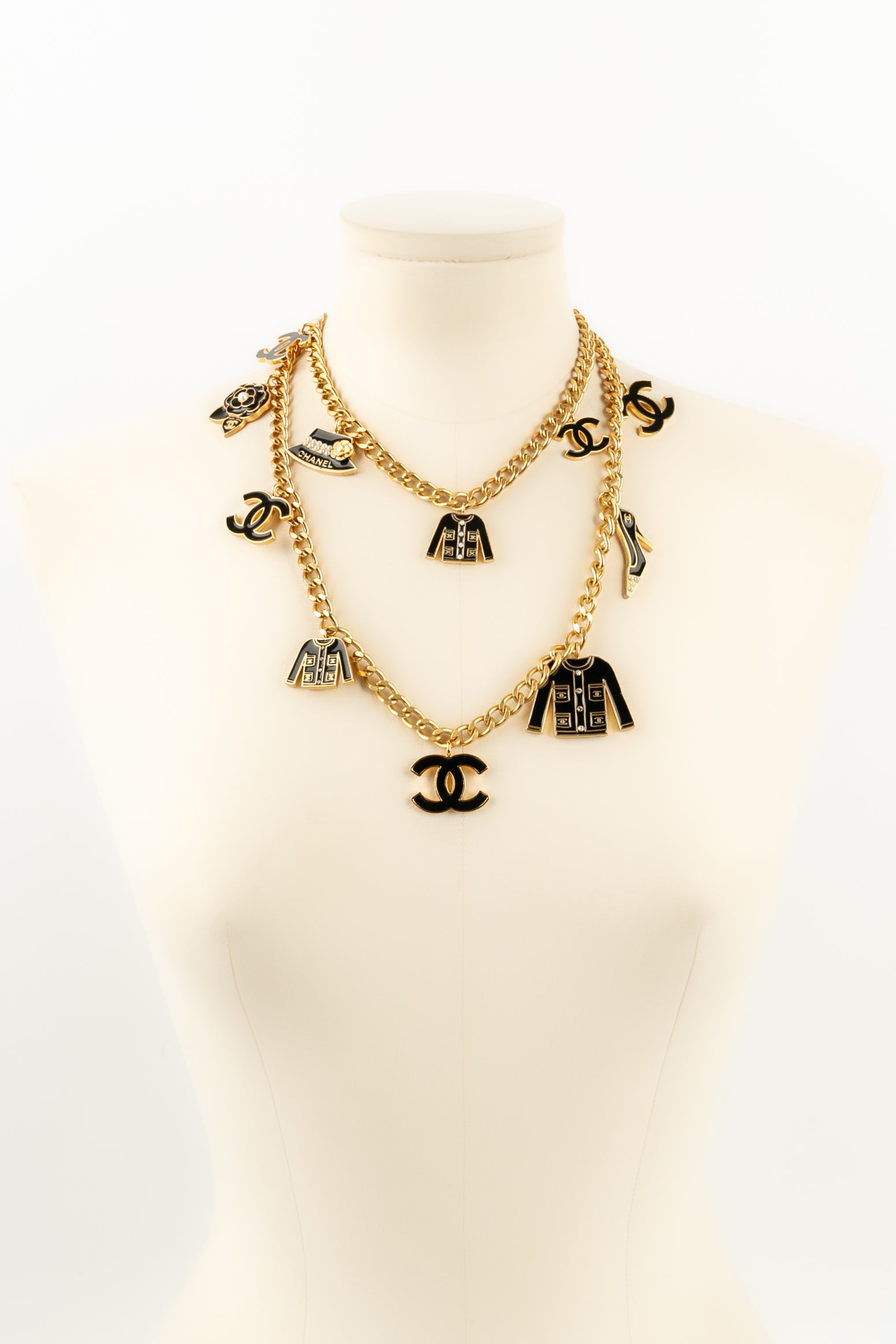 Chanel charms necklace Fall 2002 – Les Merveilles De Babellou
