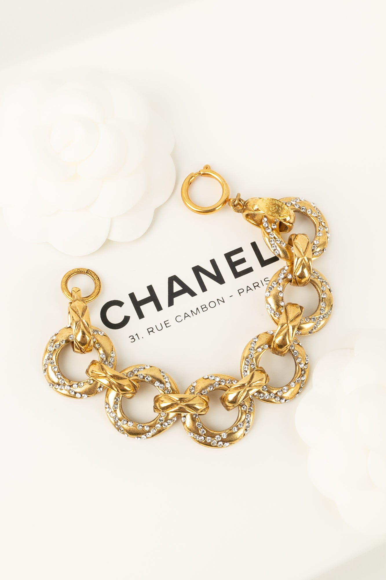 Bracelet doré Chanel 