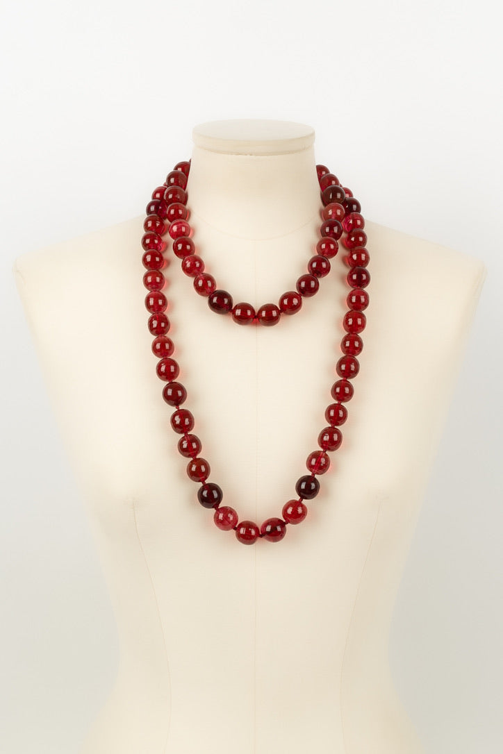 Collier de perles rouge Chanel