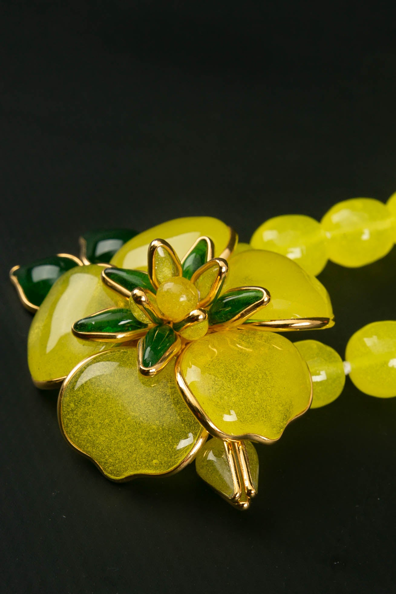 Collier vintage perle de verre - Montres & Bijoux Collier vintage perle de verre - Montres & Bijoux