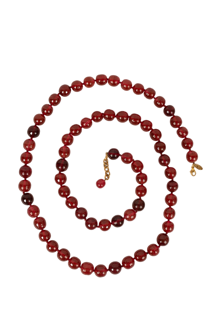 Collier de perles rouge Chanel