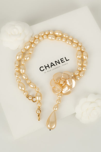 Collier camélia Chanel Printemps 1999