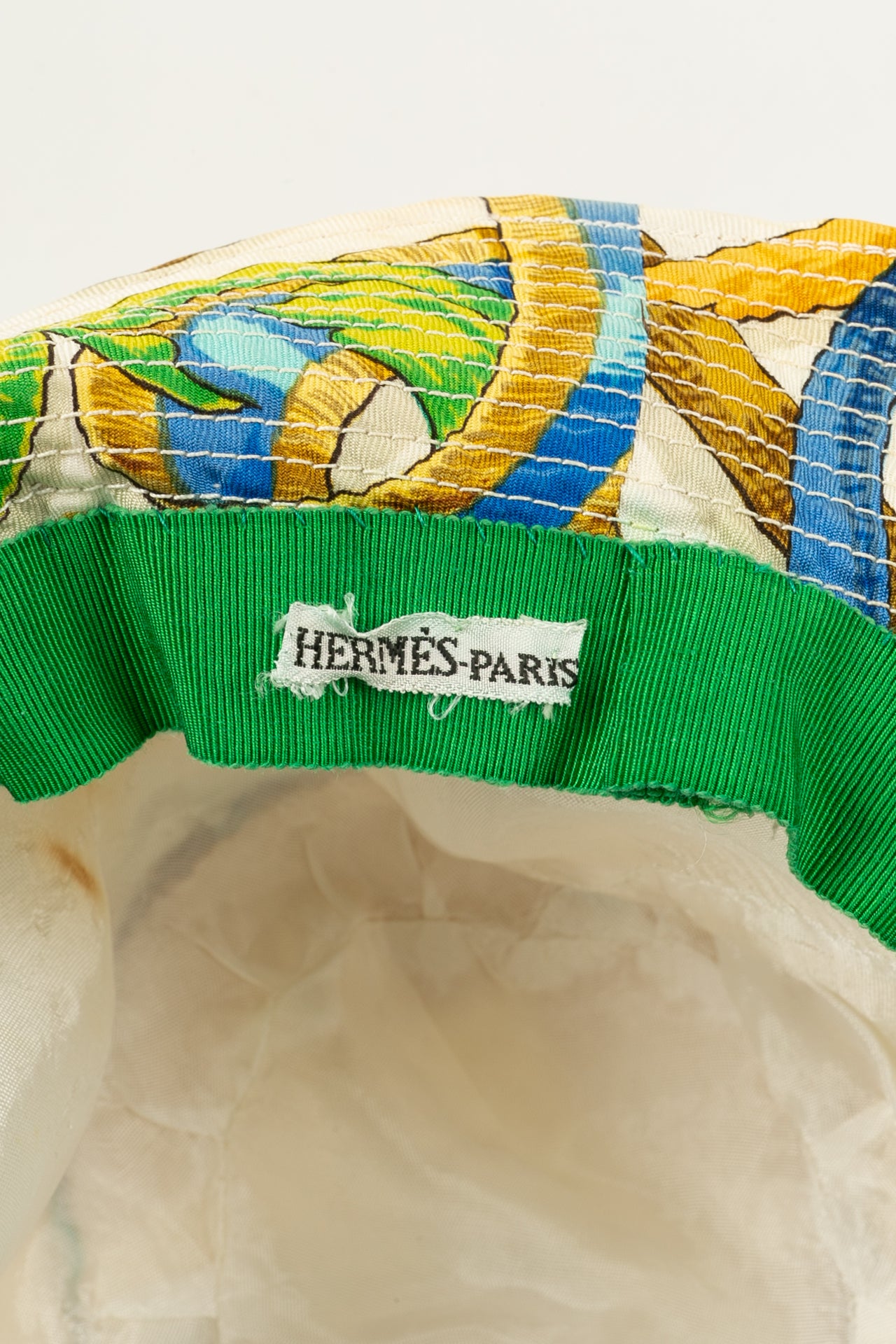 Chapeau en soie Hermès