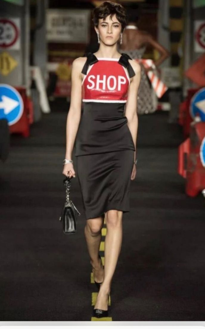 Haut à paillettes Moschino Printemps 2016