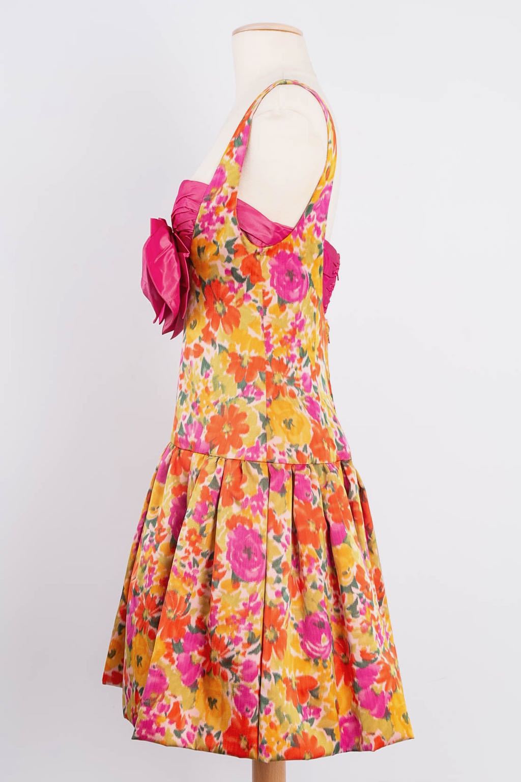 Robe fleurie et son étole Nina Ricci