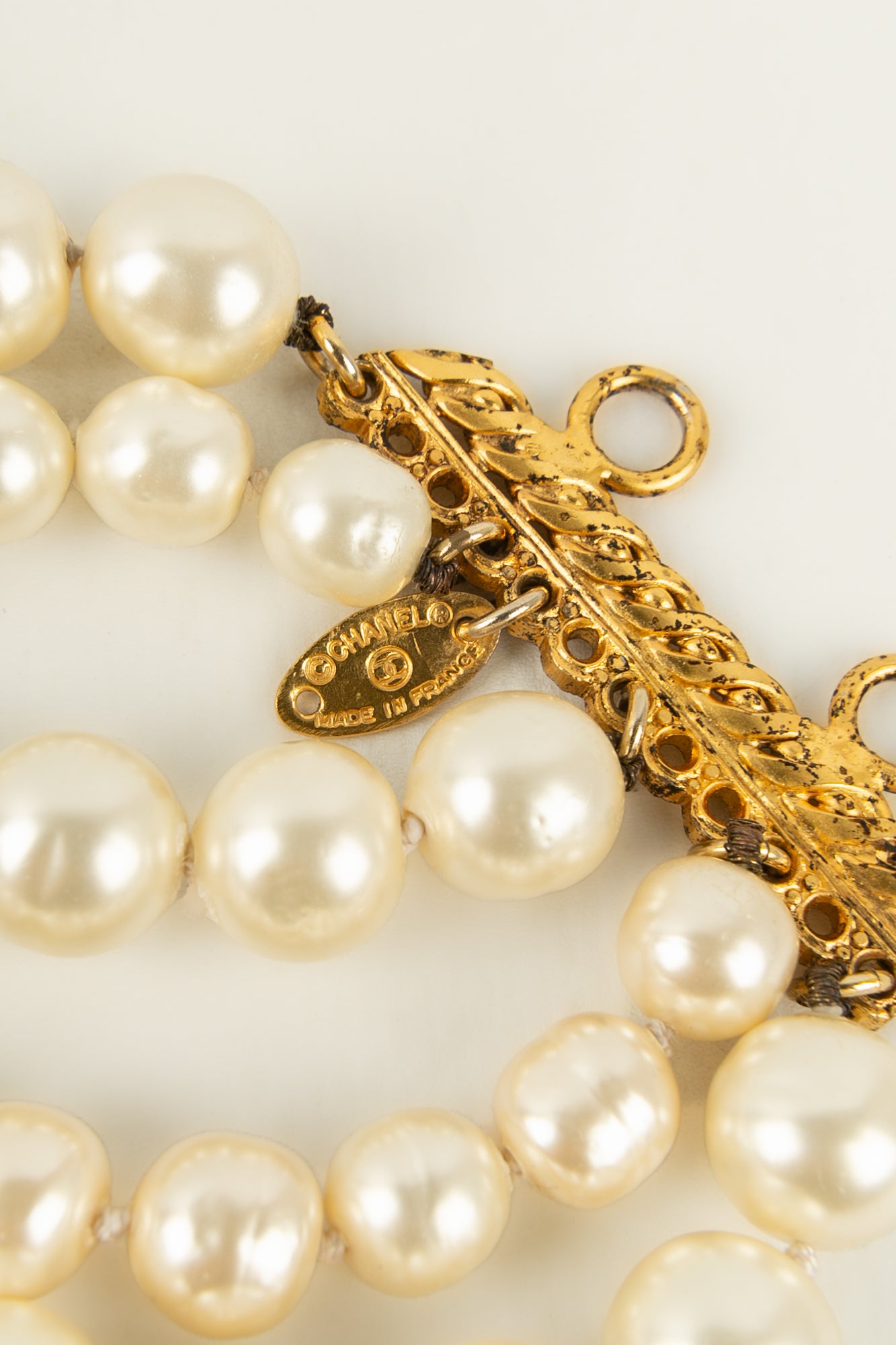 Chanel bracelet with pearly beads – Les Merveilles De Babellou