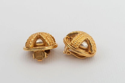 Boucles d'oreilles baroques Chanel