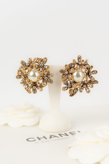 Boucles d'oreilles camélia Chanel 