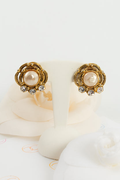 Boucles d'oreilles baroques Chanel