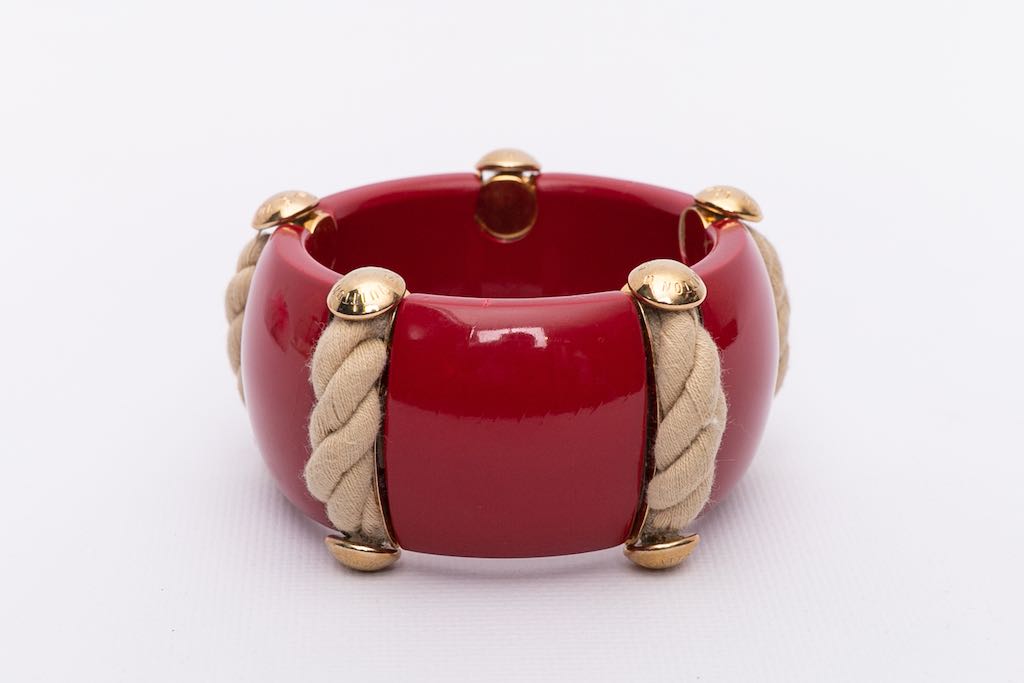Louis Vuitton bracelet in red lacquer