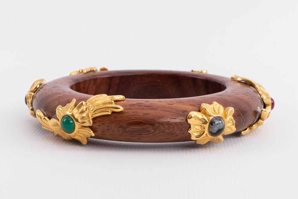 Bracelet en bois et pierres dures