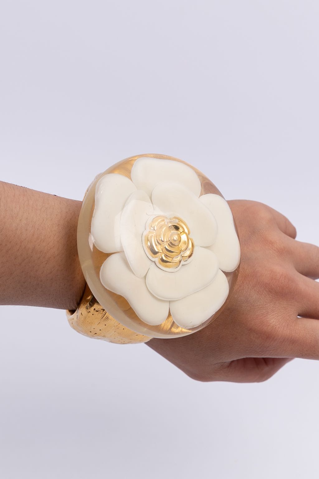 Chanel flower cuff bracelet Les Merveilles De Babellou