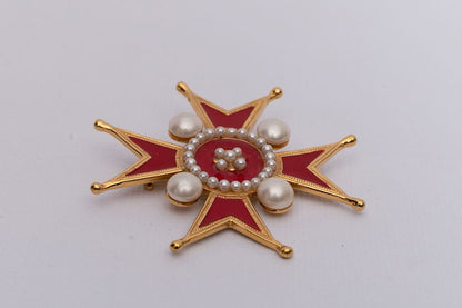 Broche croix Chanel