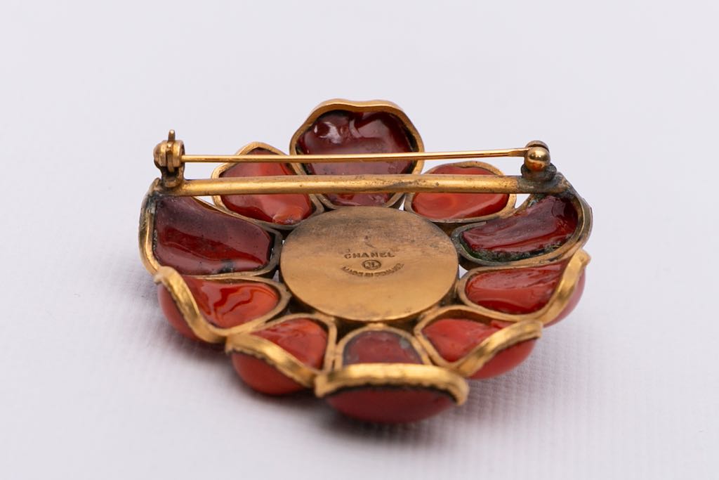 Chanel glass paste brooch – Les Merveilles De Babellou