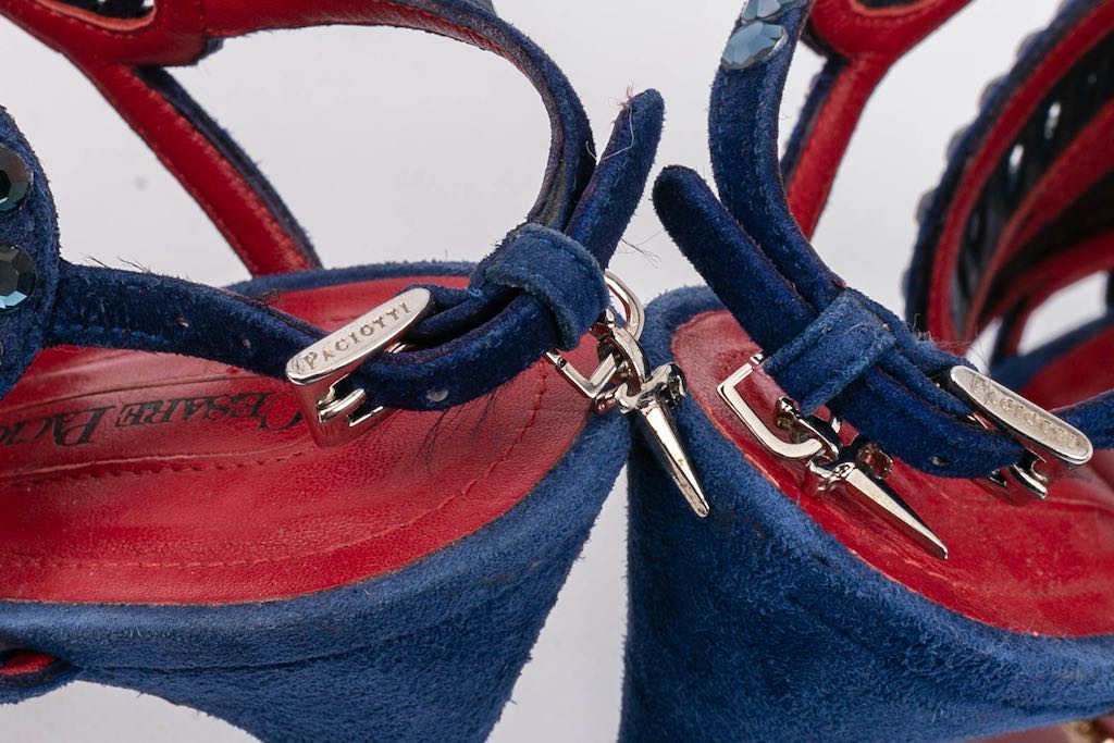 Escarpins bleus Cesare Paciotti