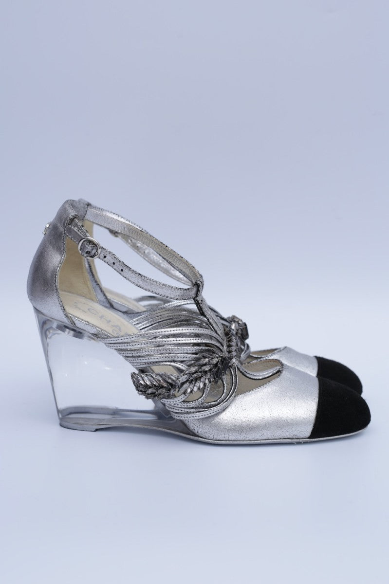 Chanel silvery leather shoes