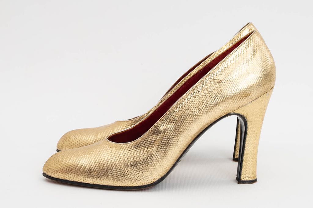 Yves Saint Laurent golden leather pumps