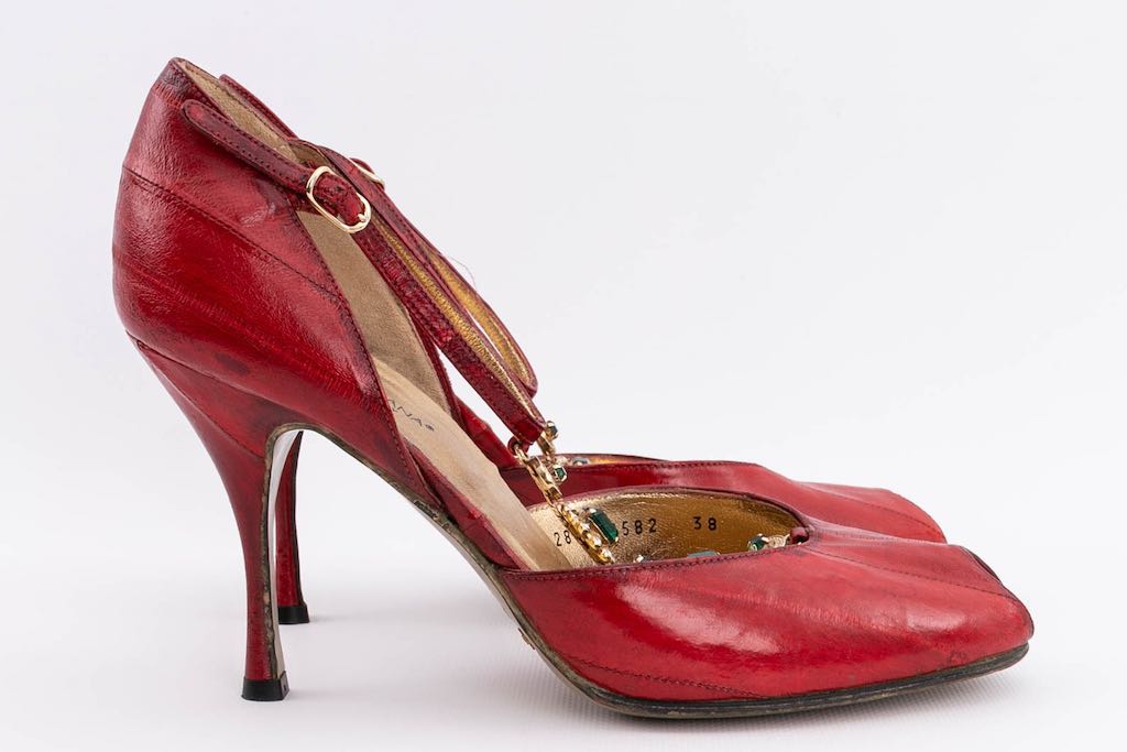 Dolce & Gabbana red leather pumps