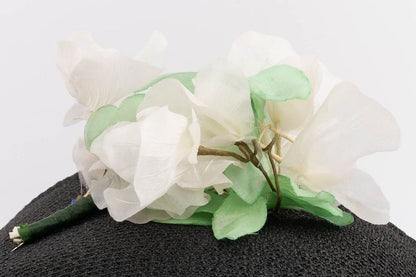 Chapeau en paille orné d'une fleur Leslie James