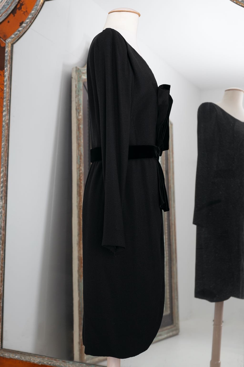 Yves saint Laurent Haute Couture black dress