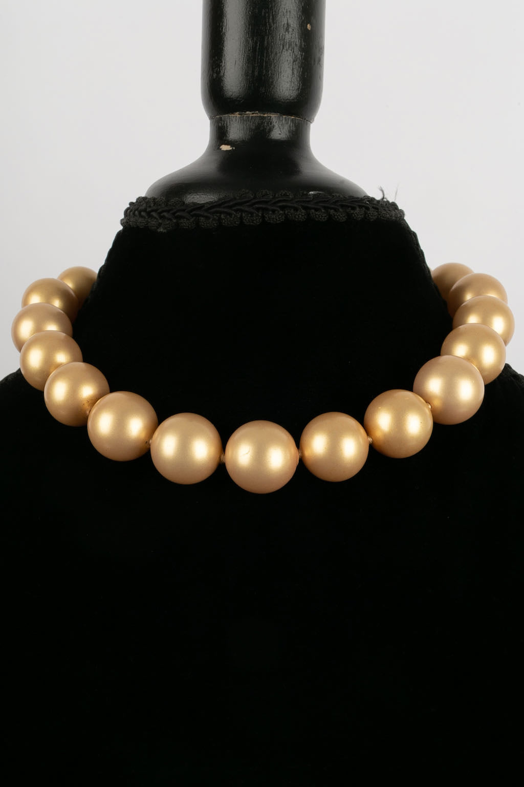 Chanel red pearl necklace – Les Merveilles De Babellou