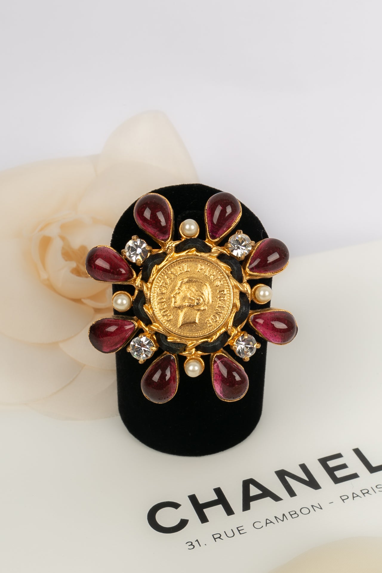 Broche Chanel Automne 1995