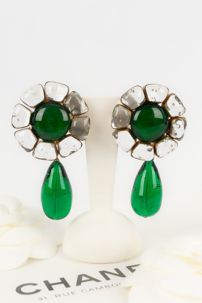 Boucles d'oreilles en pâte de verre Chanel