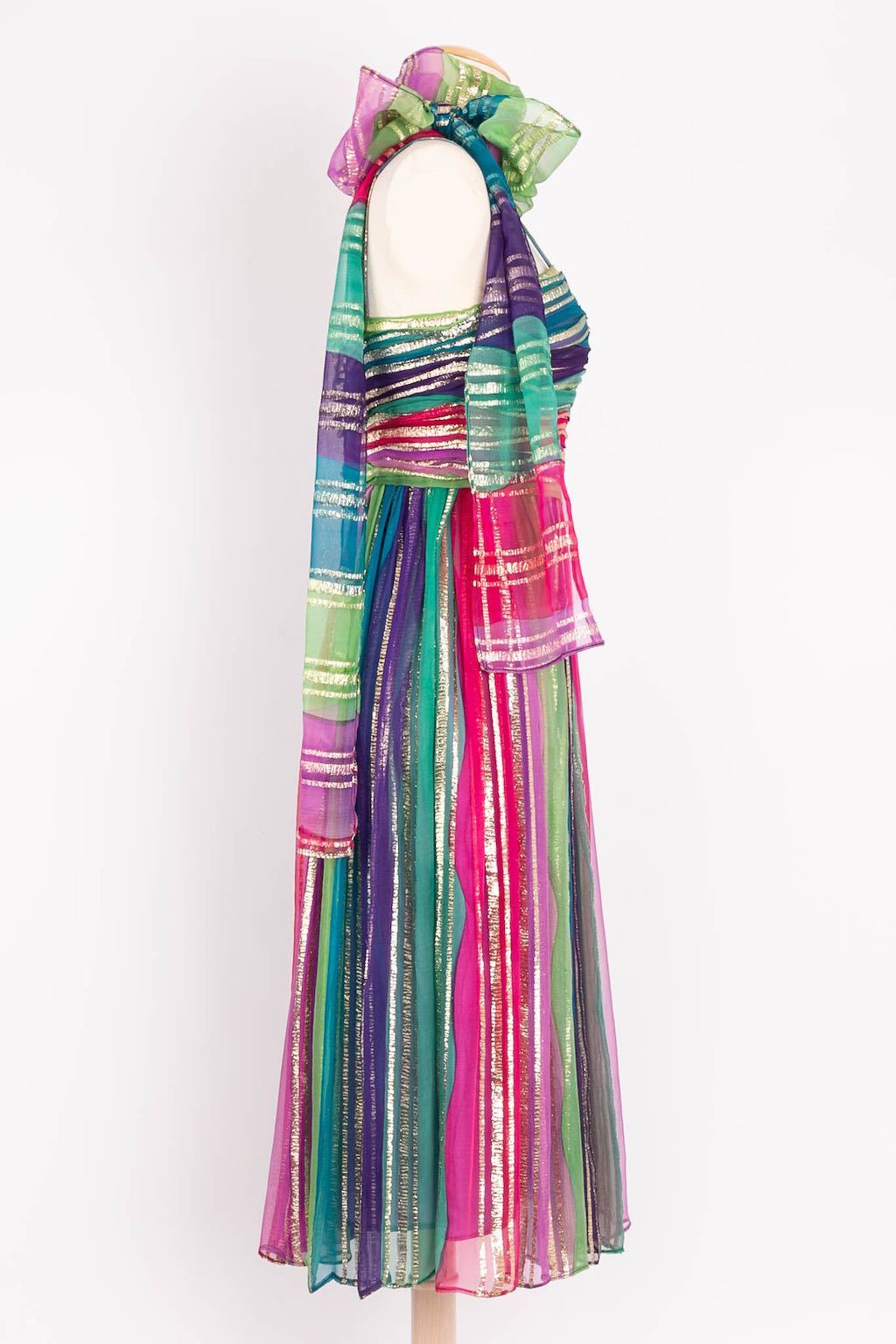 Robe en soie multicolore