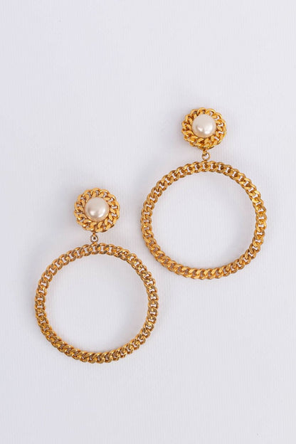 Boucles d'oreilles dorées Chanel