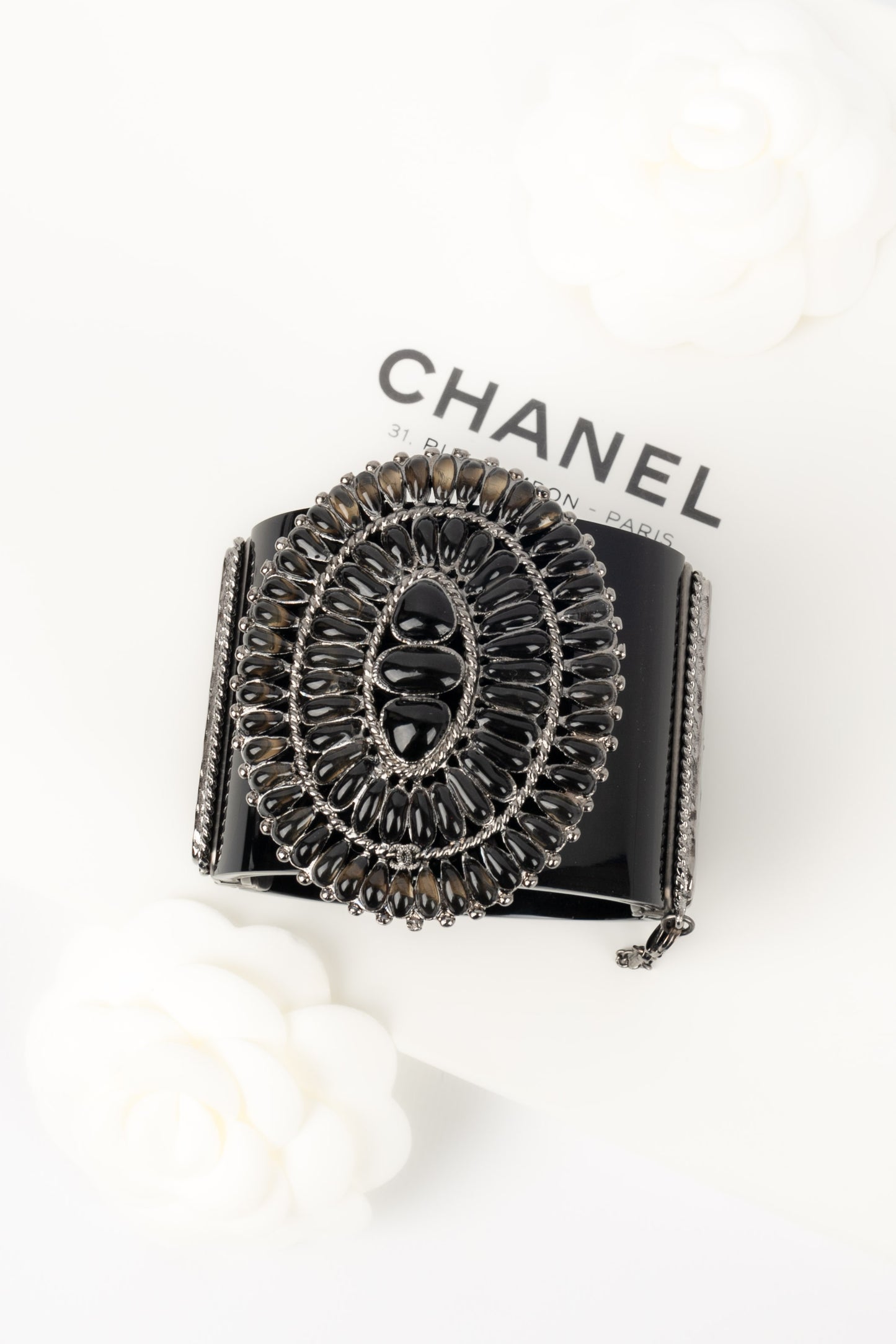 Bracelet manchette Chanel 