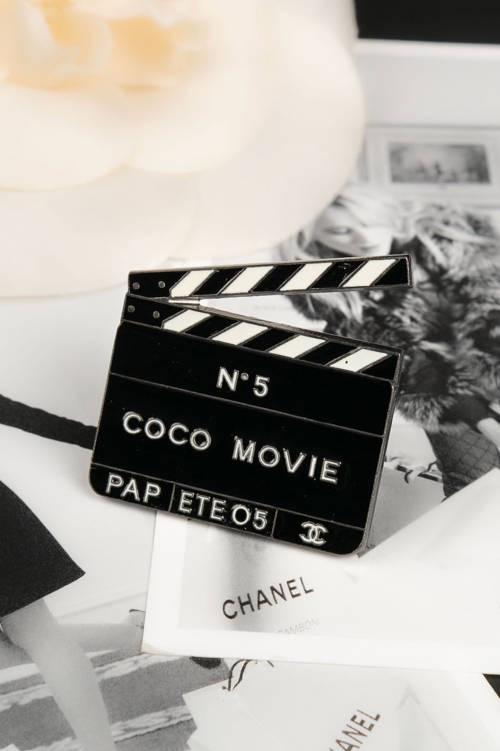 Broche clap de cinéma Chanel 2005